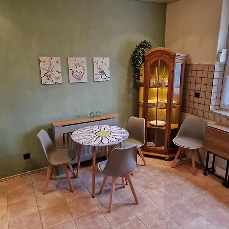 Am Rhein By Interhome Duisburgo