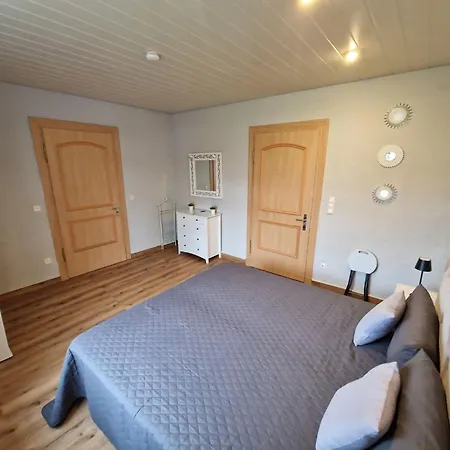 Apartamento Am Rhein By Interhome Duisburgo
