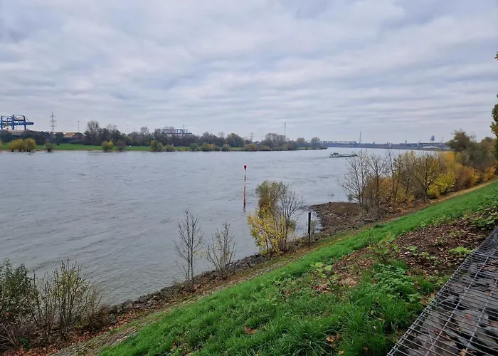 Am Rhein By Interhome Duisburgo